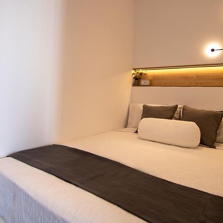 Phaedrus Living Seaview Modern Flat Lighthouse 52 Apartment Paphos Bagian luar foto